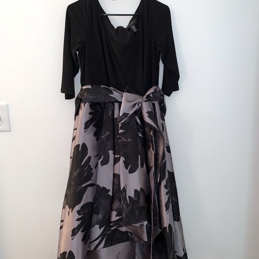 HI-Lo Gown